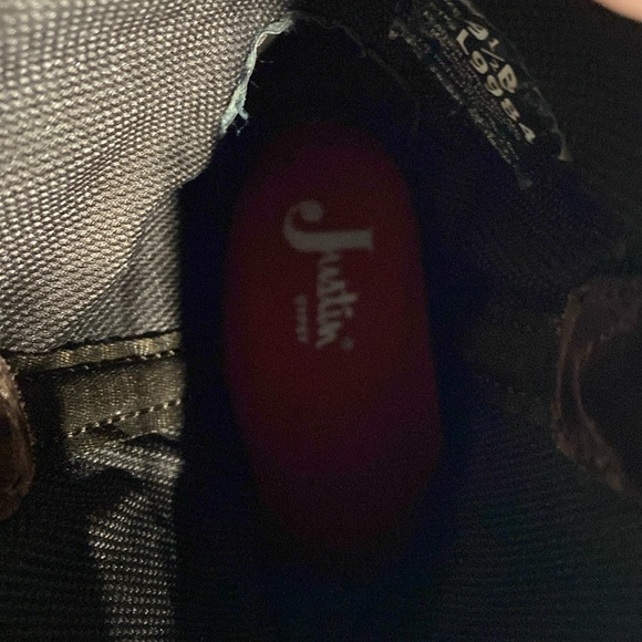 Women’s Justin square-toed boots. Size 9 1/2B. - Picture 4 of 6